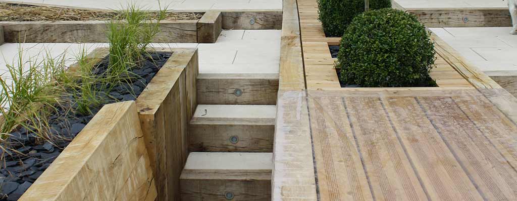 sol et marches dallés